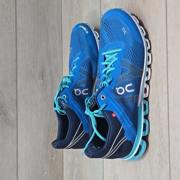 On Running Women's Cloud Blue Running Shoes Athletic Sneakers Sz 10 - Picture 2 of 12